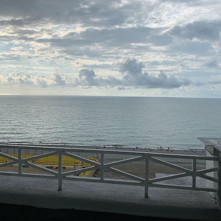 Tg Apartment Sea View Batoemi Buitenkant foto