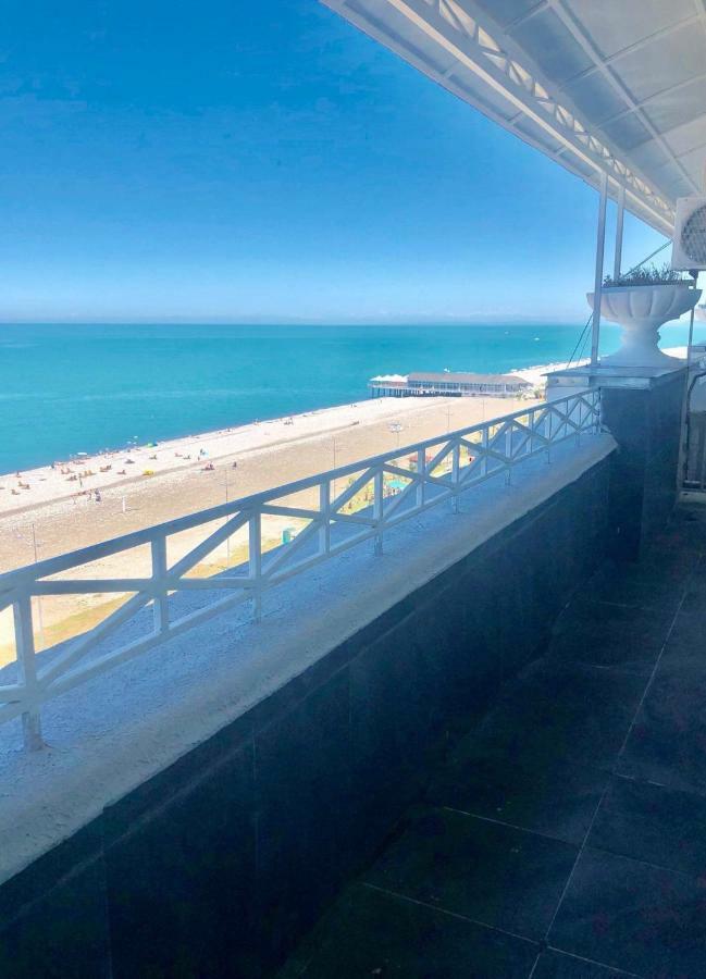 Tg Apartment Sea View Batoemi Buitenkant foto