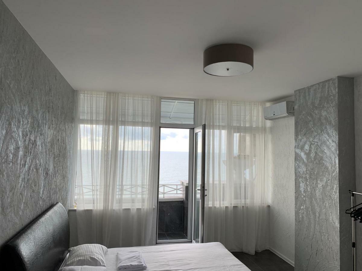 Tg Apartment Sea View Batoemi Buitenkant foto